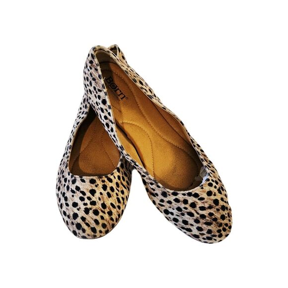 Born  Women's Flat Cheetah Suede Comfort Shoes Size 9.5M - Picture 1 of 7